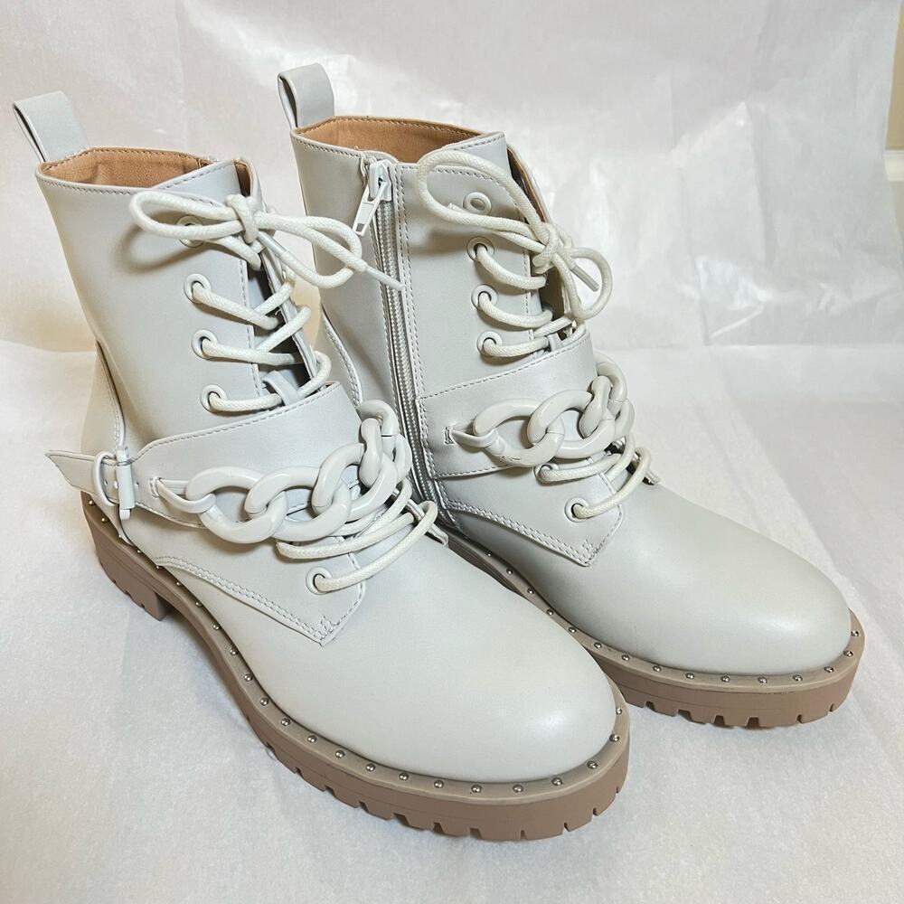 Dolce Vita Osten Boot White Biker Moto Chain Chunky Size 7.5 NWOT